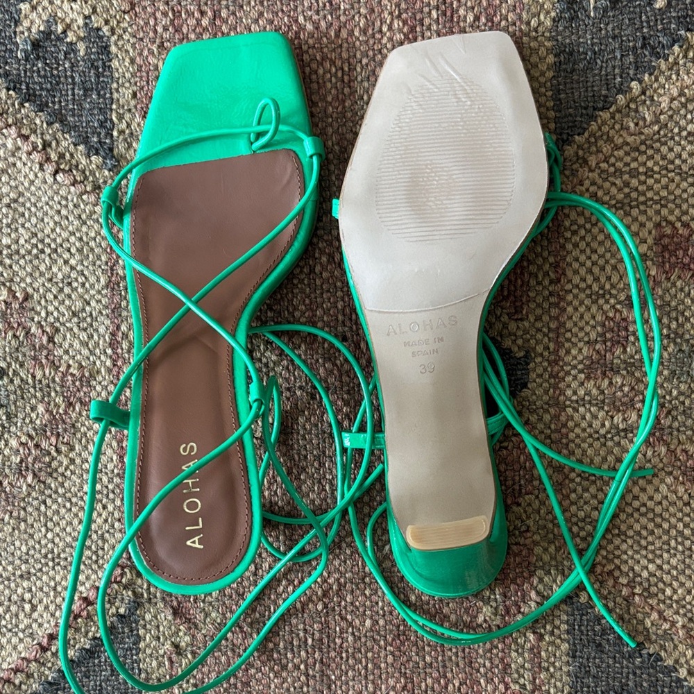 ALOHAS Vibrant Green Strappy Sandals